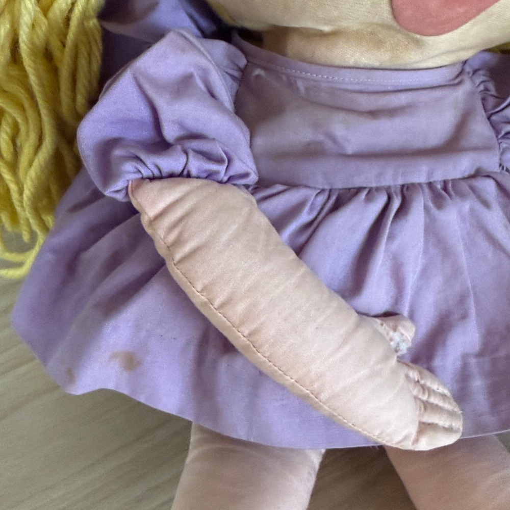 1963 Mattel “Shrinkin’ Violette” Talking Pull-string Doll with Yellow Yarn Hair - Picture 11 of 11